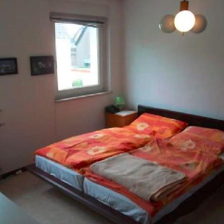 Duesseldorf - Separates, Privates Zimmer Exterior foto